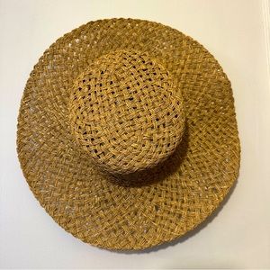 Like-New Wide Brimmed Straw Hat